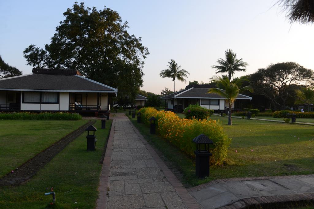 Bagan Thiripyitsaya Sanctuary Resort Exterior photo